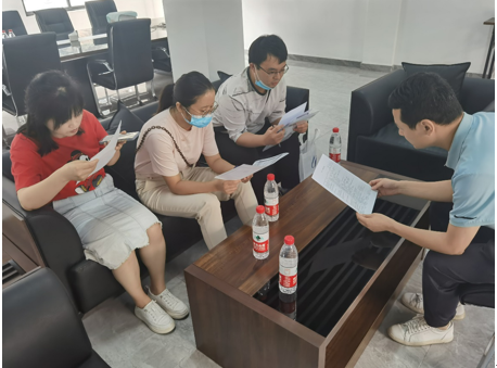 讓包裝作業(yè)更精準(zhǔn)M膠帶切割機的創(chuàng)新助力